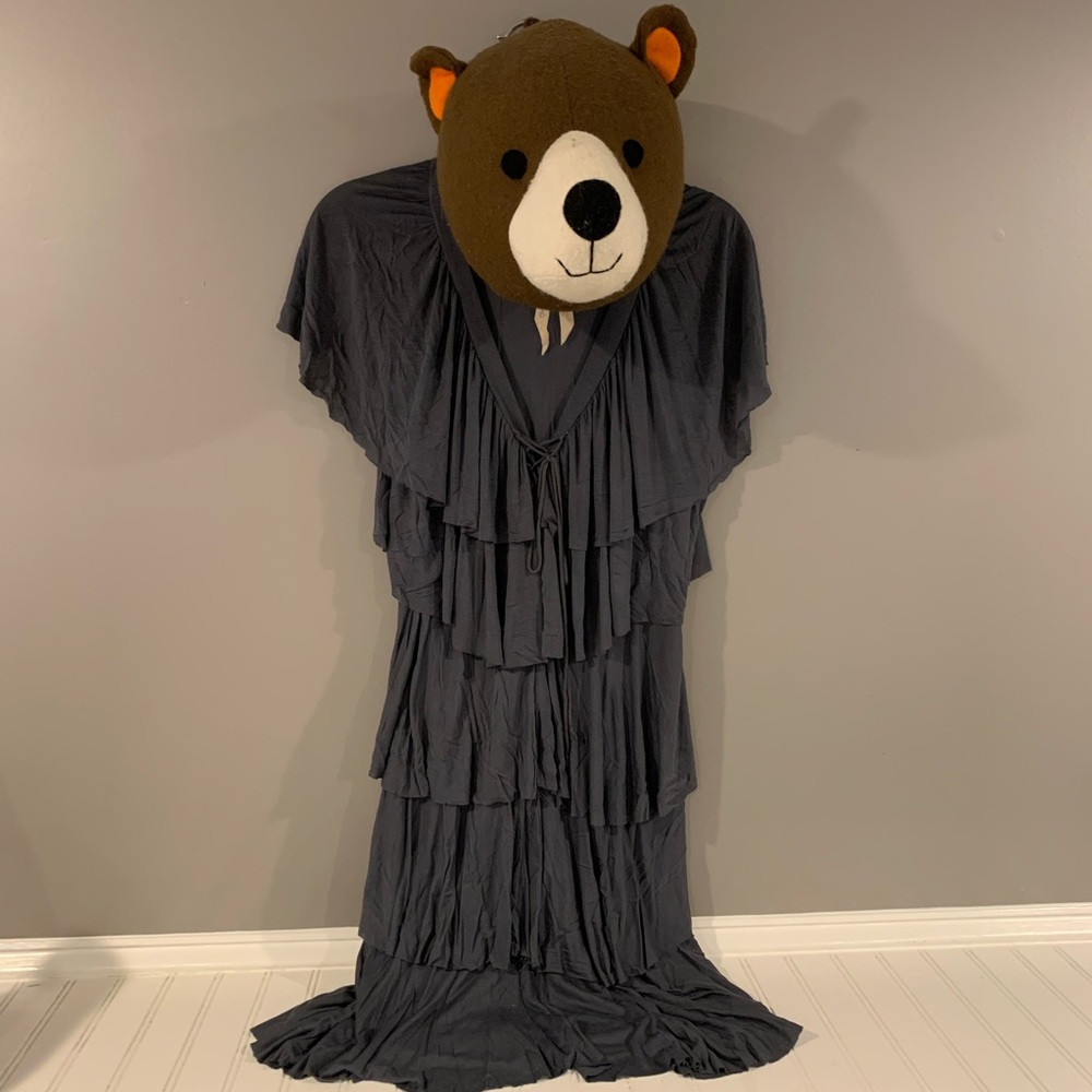 B44 knee length ruffle dress, size L